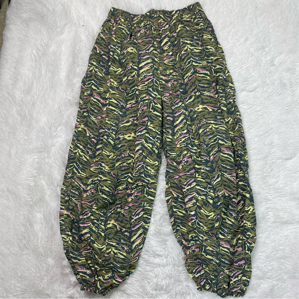 New Free People Movement Zephyr Printed Pants Jogger Size Small 0B1614726 - Picture 6 of 8
